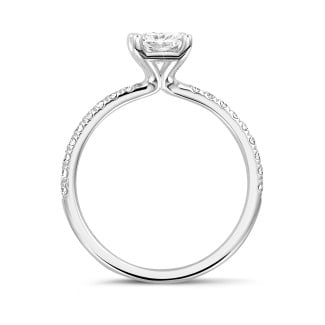 Engagement - 1.00 carat solitaire ring with a radiant cut diamond in white gold with side diamonds