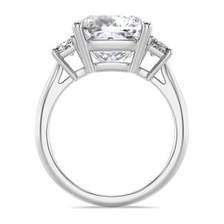Tailor made jewellery - Bespoke trilogy ring with a cushion cut diamond