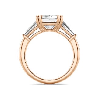 Tailor made jewellery - Bespoke solitaire ring with an emerald cut diamond