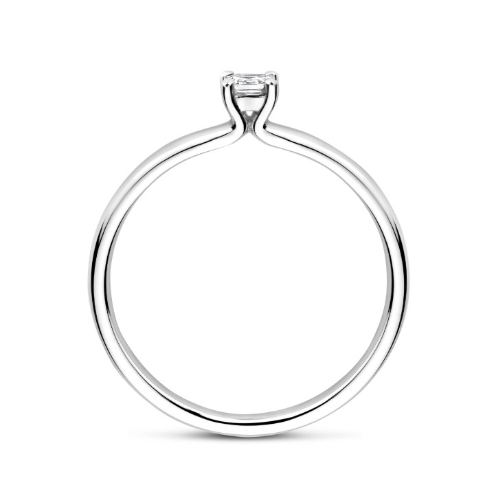 0.15 carat solitaire ring with an asscher cut diamond in white gold