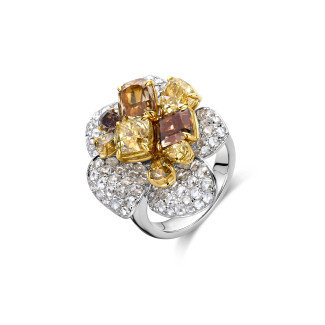 One of a kind - 7.60 carat cocktail ring in white and yellow gold
