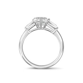 Engagement - 1.00 carat trilogy ring in white gold with marquise diamond and tapered baguettes