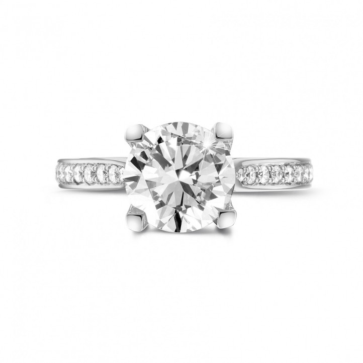 2.50 carat solitaire diamond ring in platinum with side diamonds