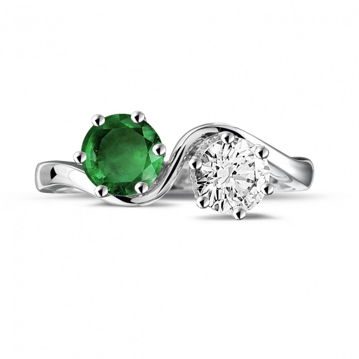 Toi et Moi ring in white gold with round diamond and emerald