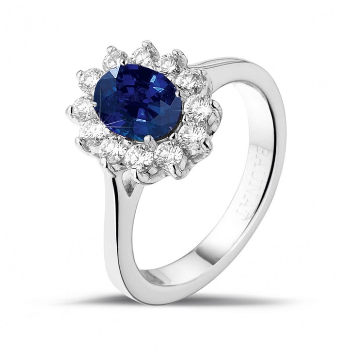 Entourage ring in white gold with an oval sapphire and round diamonds - BAUNAT