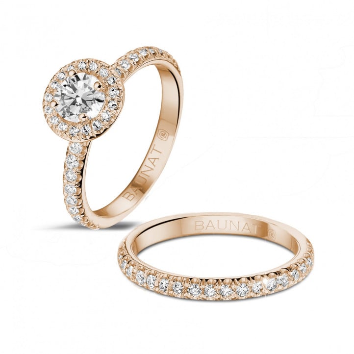0.50 carat solitaire Halo ring in red gold with round diamonds