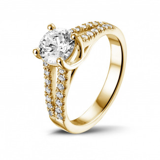 Gold diamond ring - 1.00 carat solitaire ring in yellow gold with side diamonds
