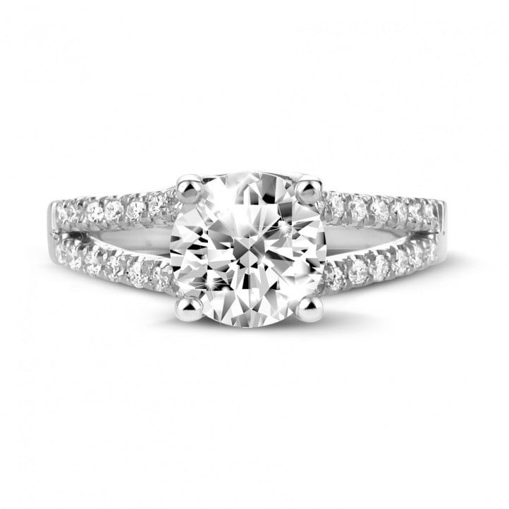 1.50 carat solitaire ring in platinum with side diamonds