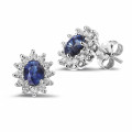 Entourage earrings in white gold with oval sapphire and round diamonds