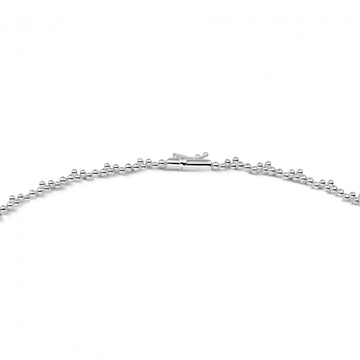 7.00 carat necklace in white gold with round and marquise diamonds