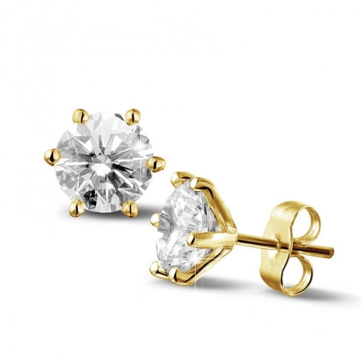 3.00 carat classic diamond earrings in yellow gold with six prongs