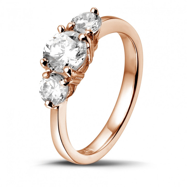 1.50 carat trilogy ring in red gold with round diamonds