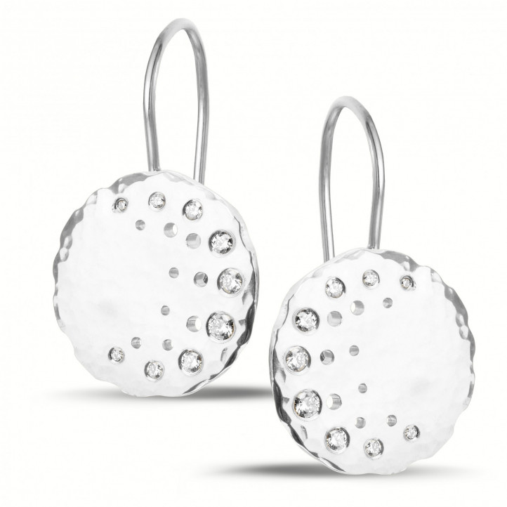 0.26 carat diamond design earrings in white gold