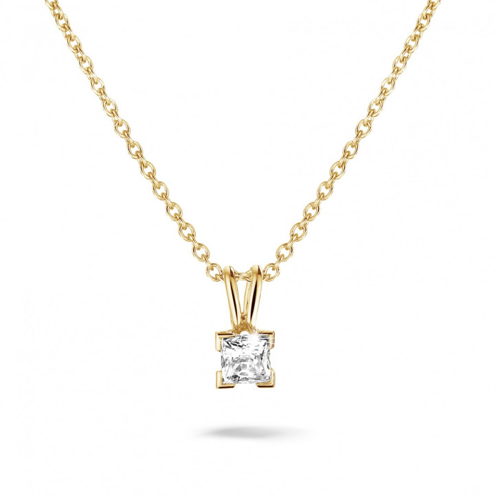 0.50 carat solitaire pendant in yellow gold with princess diamond