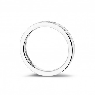 Gold wedding rings - 0.25 carat diamond alliance (half set) in white gold