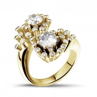 Engagement - 1.40 carat diamond Toi et Moi design ring in yellow gold