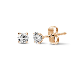 Earrings - 1.00 carat classic diamond earrings in red gold with four prongs