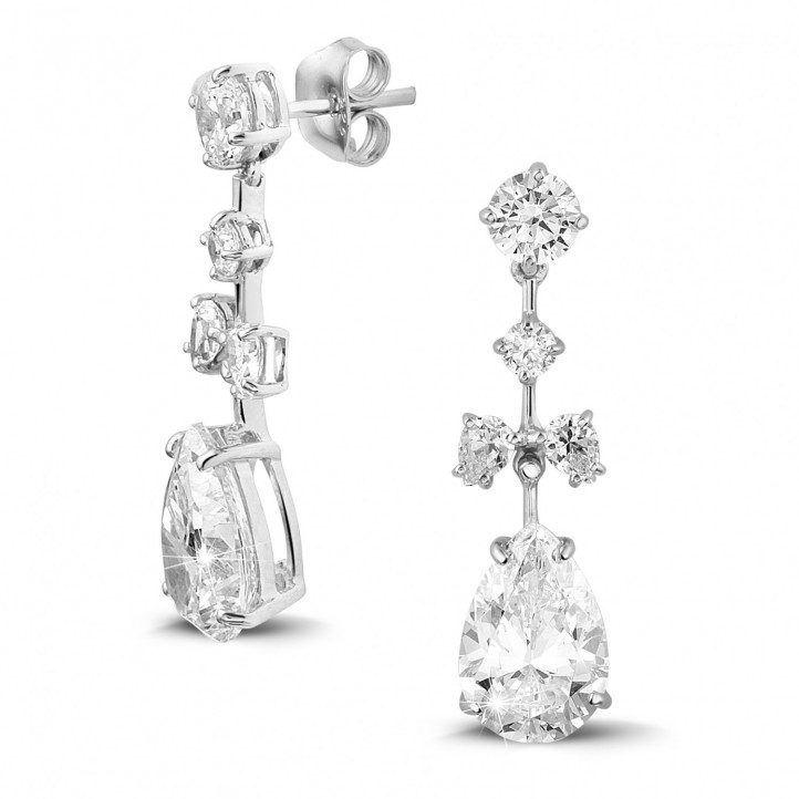 7.80 carat earrings in white gold with round and pear-shaped diamonds
