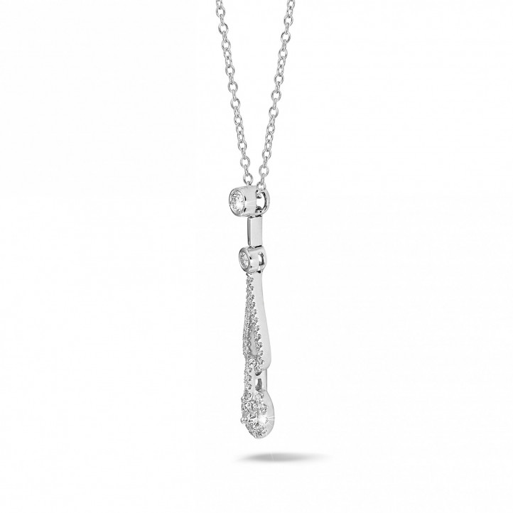 0.50 carat diamond necklace in white gold