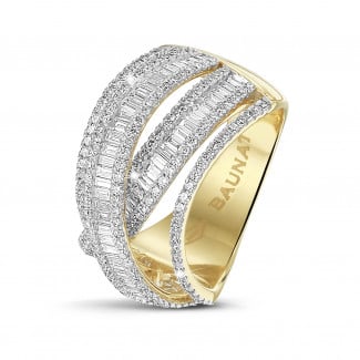 Rings - 1.50 carat ring in yellow gold with round and baguette diamonds