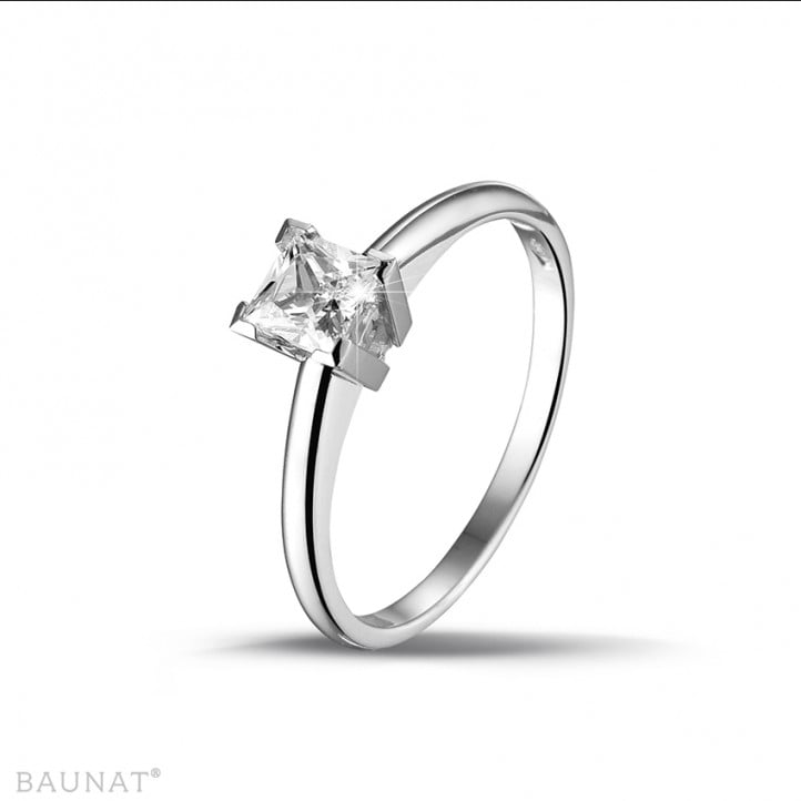 0.50 carat solitaire ring in white gold with princess diamond