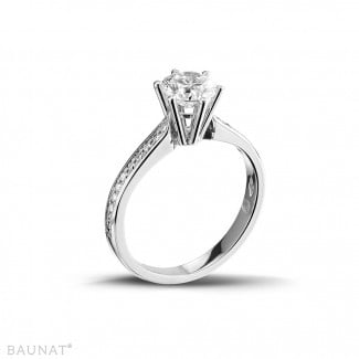 Engagement - 1.00 carat solitaire diamond ring in white gold with side diamonds
