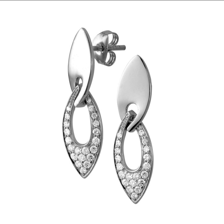 0.27 carat fine diamond earrings in white gold