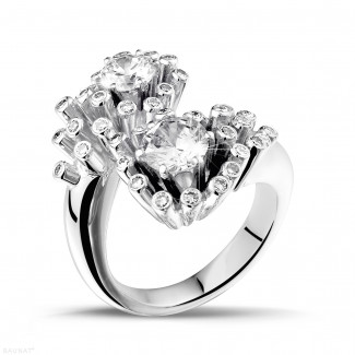 Engagement - 1.40 carat diamond Toi et Moi design ring in white gold