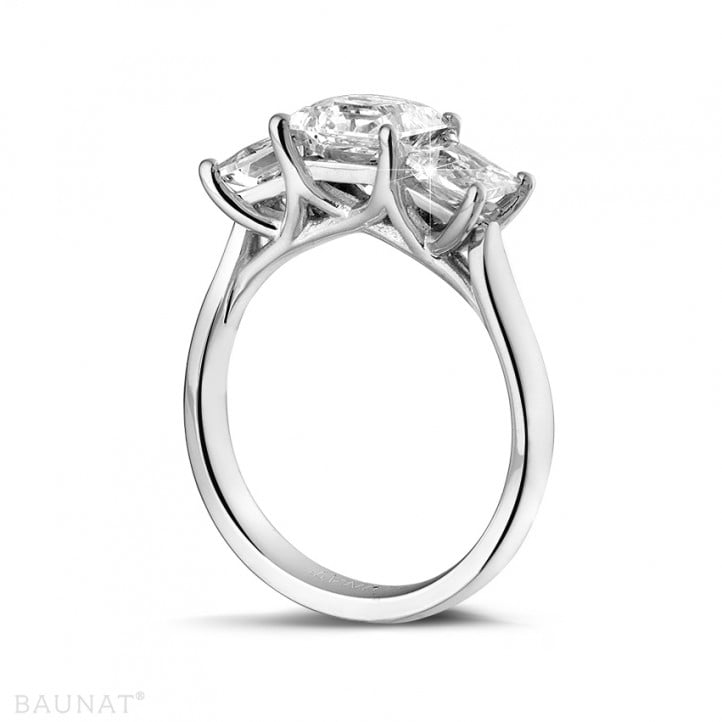 2.00 carat trilogy ring in white gold with princess diamonds