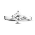 1.00 carat solitaire ring in platinum with princess diamond