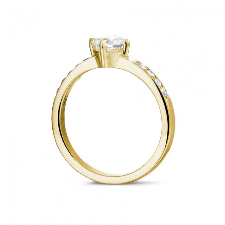 0.50 quilates anillo solitario diamante en oro amarillo con diamantes en los lados