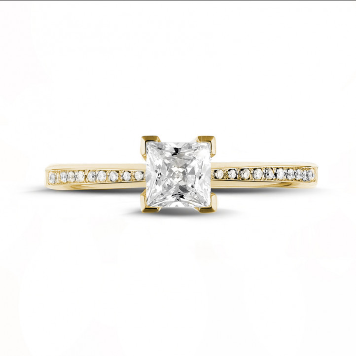 0.75 quilates anillo solitario en oro amarillo con diamante talla princesa y diamantes laterales