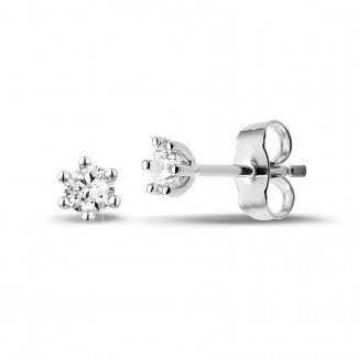 0.30 quilates pendientes diamantes clásicos en oro blanco con seis garras