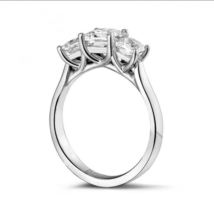 1.50 quilates anillo trilogía en oro blanco con diamantes talla princesa