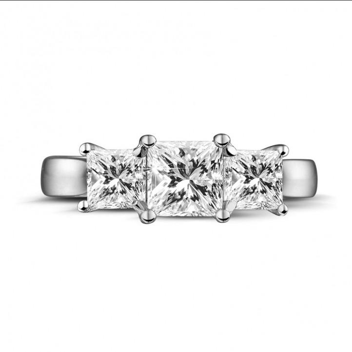1.50 quilates anillo trilogía en oro blanco con diamantes talla princesa