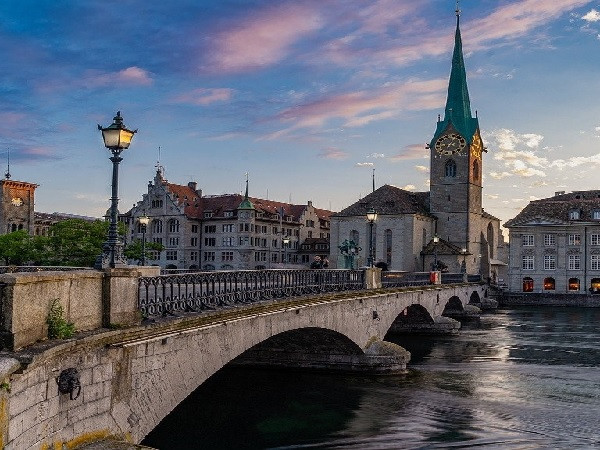 Comprar pendientes de diamantes en Zúrich