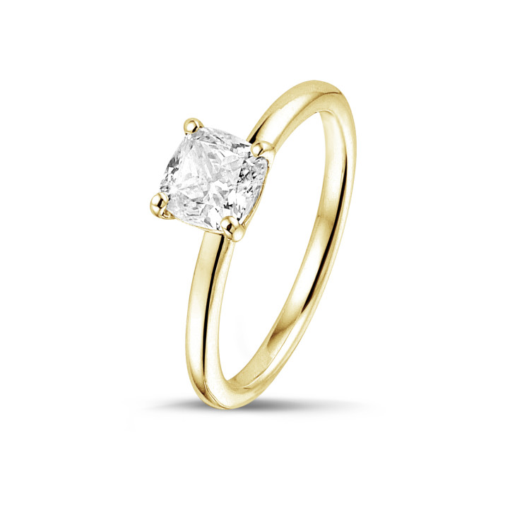 1.00 quilates anillo solitario diamante cojín en oro amarillo