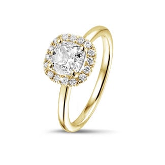 Anillos - 1.00 quilateshalo anillo solitario diamante cojín en oro amarillo con diamantes redondos