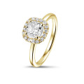 1.50 quilateshalo anillo solitario diamante cojín en oro amarillo con diamantes redondos
