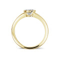 0.70 quilates anillo solitario en oro amarillo con un diamante redondo