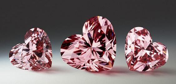 ¿Qué pieza en forma de corazón elegir para su mujer?