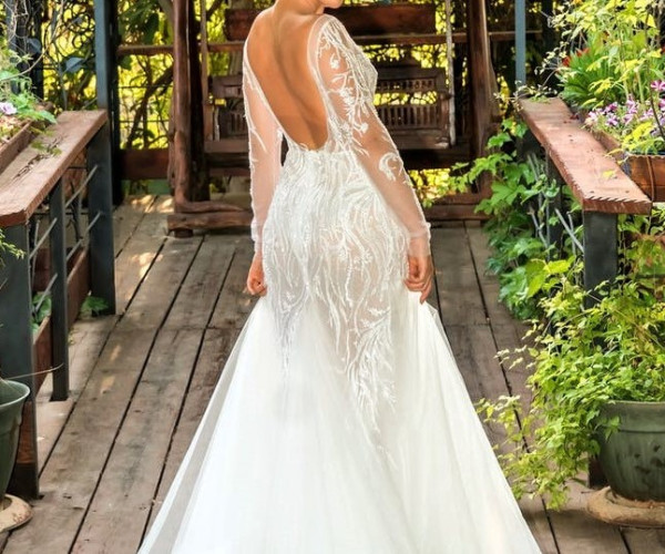 ¿Quién me va a ayudar a complementar mi anillo de compromiso con el vestido de novia perfecto?