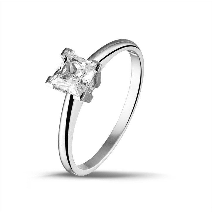 0.90 quilates anillo solitario en oro blanco con diamante talla princesa