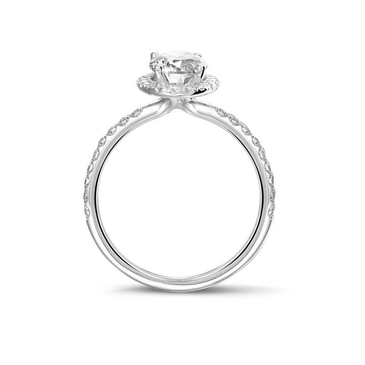 1.00 quilates anillo aureola en oro blanco con diamante ovalado