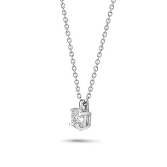 Gargantilla - 1.00 quilates colgante solitario diamante talla cojín en oro blanco