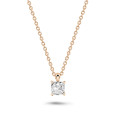 1.00 quilates colgante solitario diamante talla cojín en oro rojo