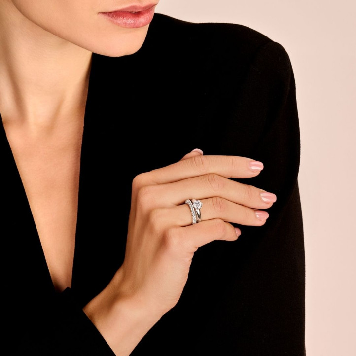 0.70 quilates anillo solitario diamante con 6 uñas en oro blanco