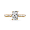 0.70 quilates anillo solitario con diamante de talla radiante y halo oculto en oro rojo