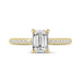 2.00 quilates anillo solitario con diamante talla esmeralda y halo oculto en oro amarillo