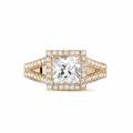 1.50 quilates anillo solitario en oro rojo con diamante talla princesa y diamantes laterales